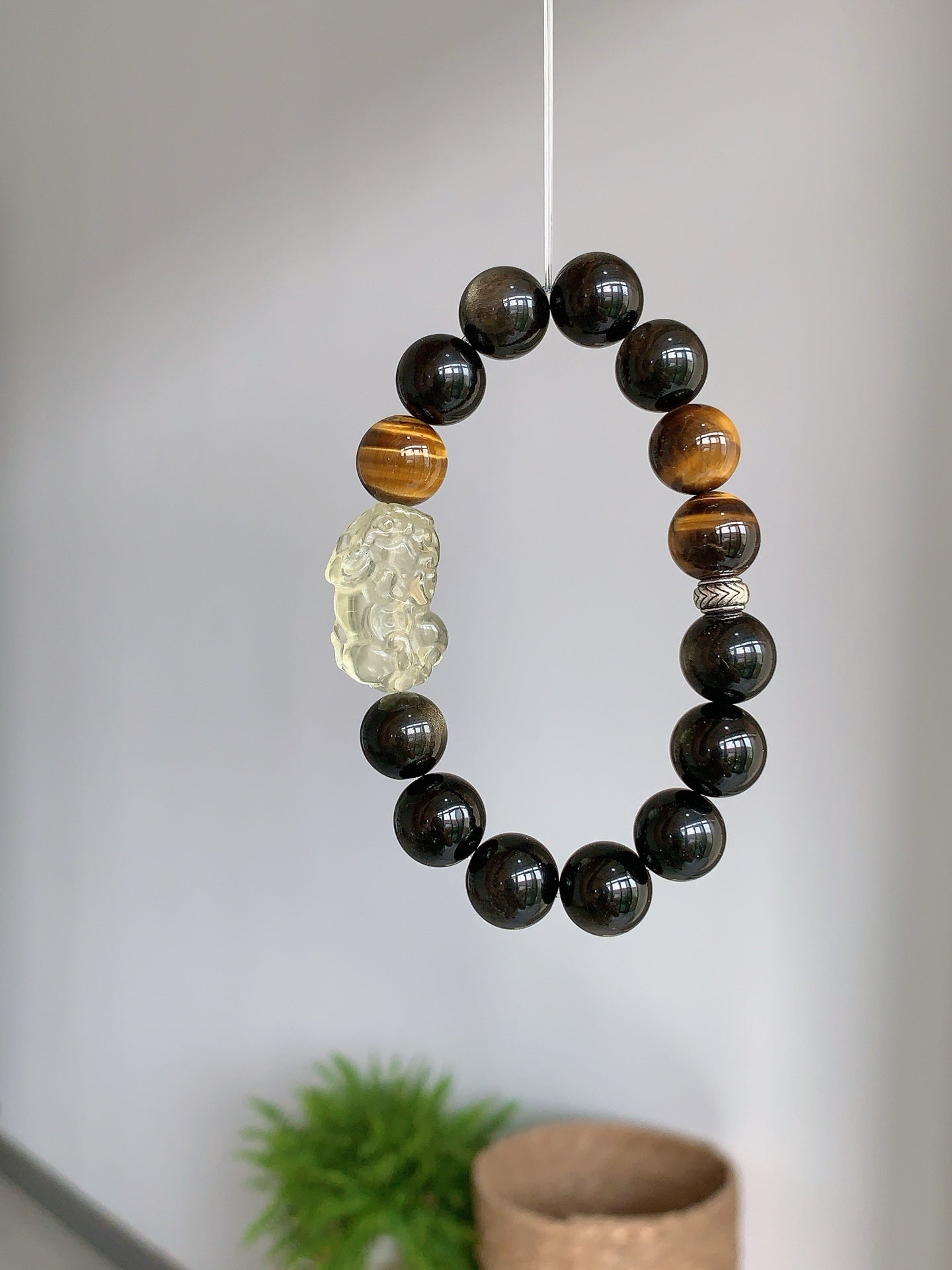 🖤 Golden Guardian Bracelet