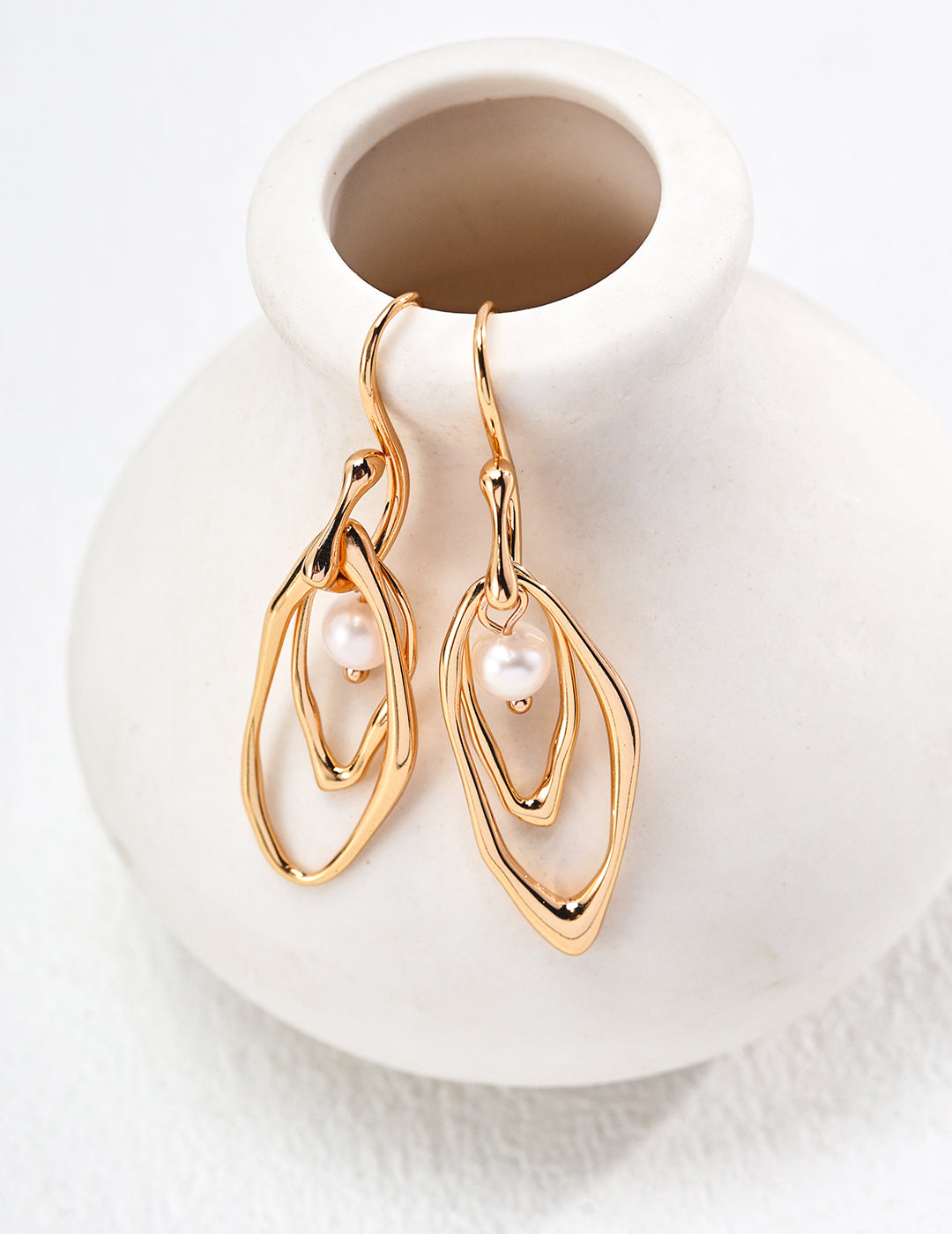 Muse Flow Pearl Earrings