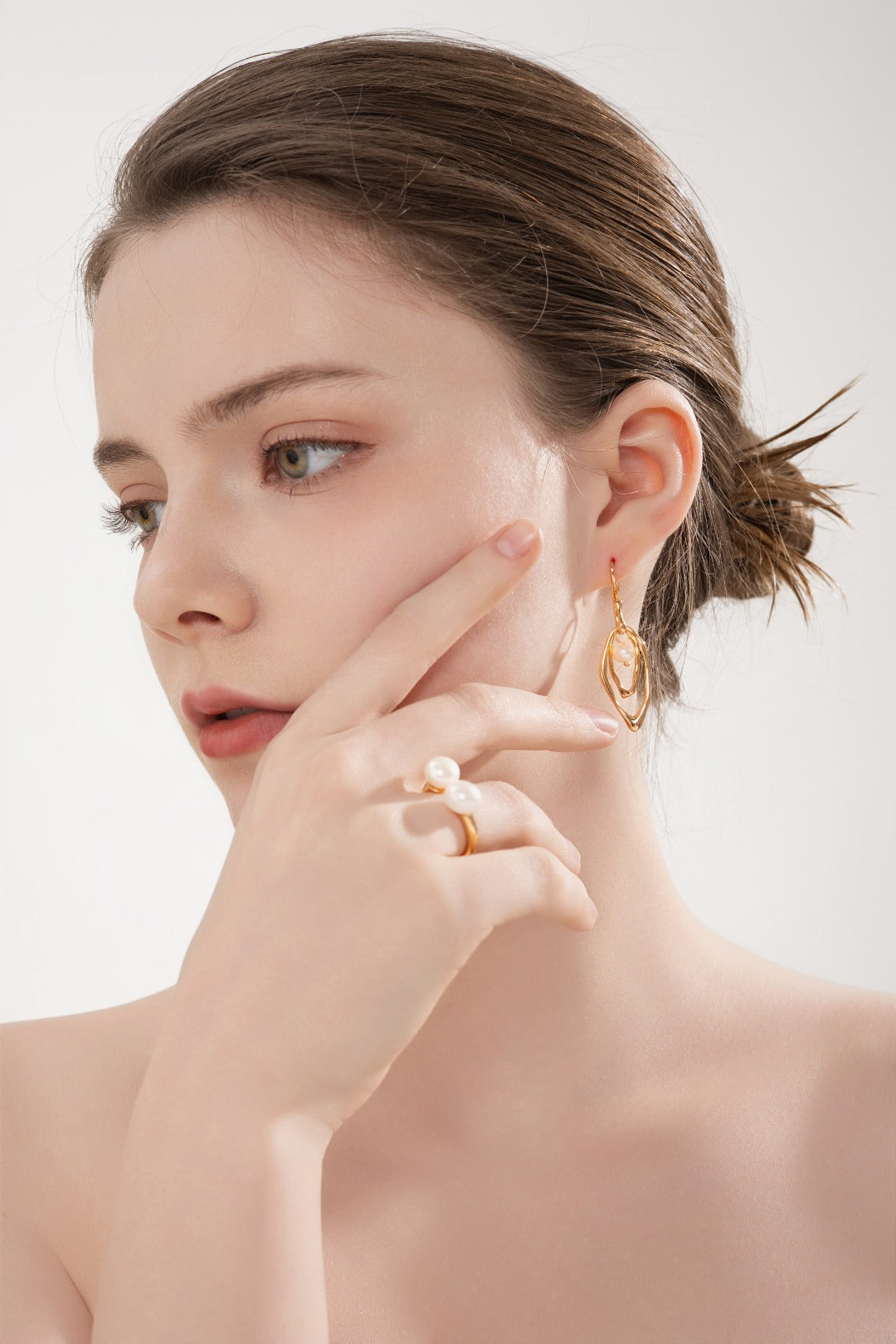 Muse Flow Pearl Earrings