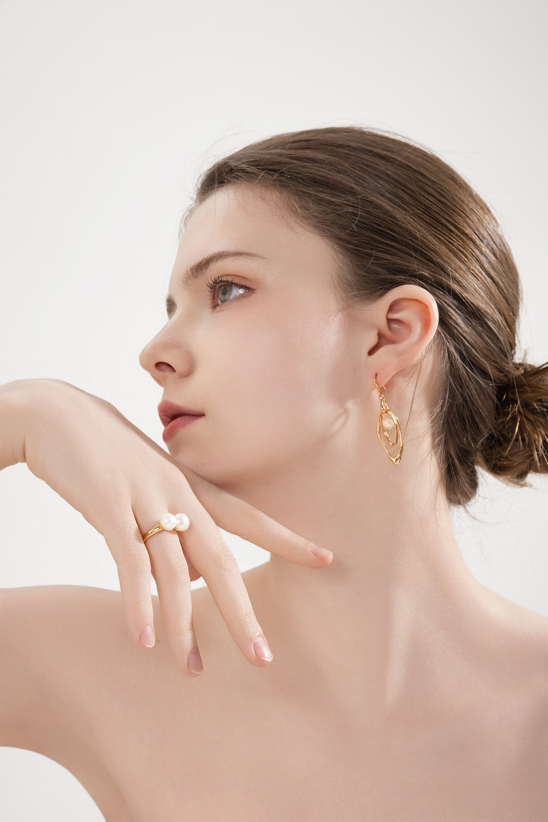 Muse Flow Pearl Earrings