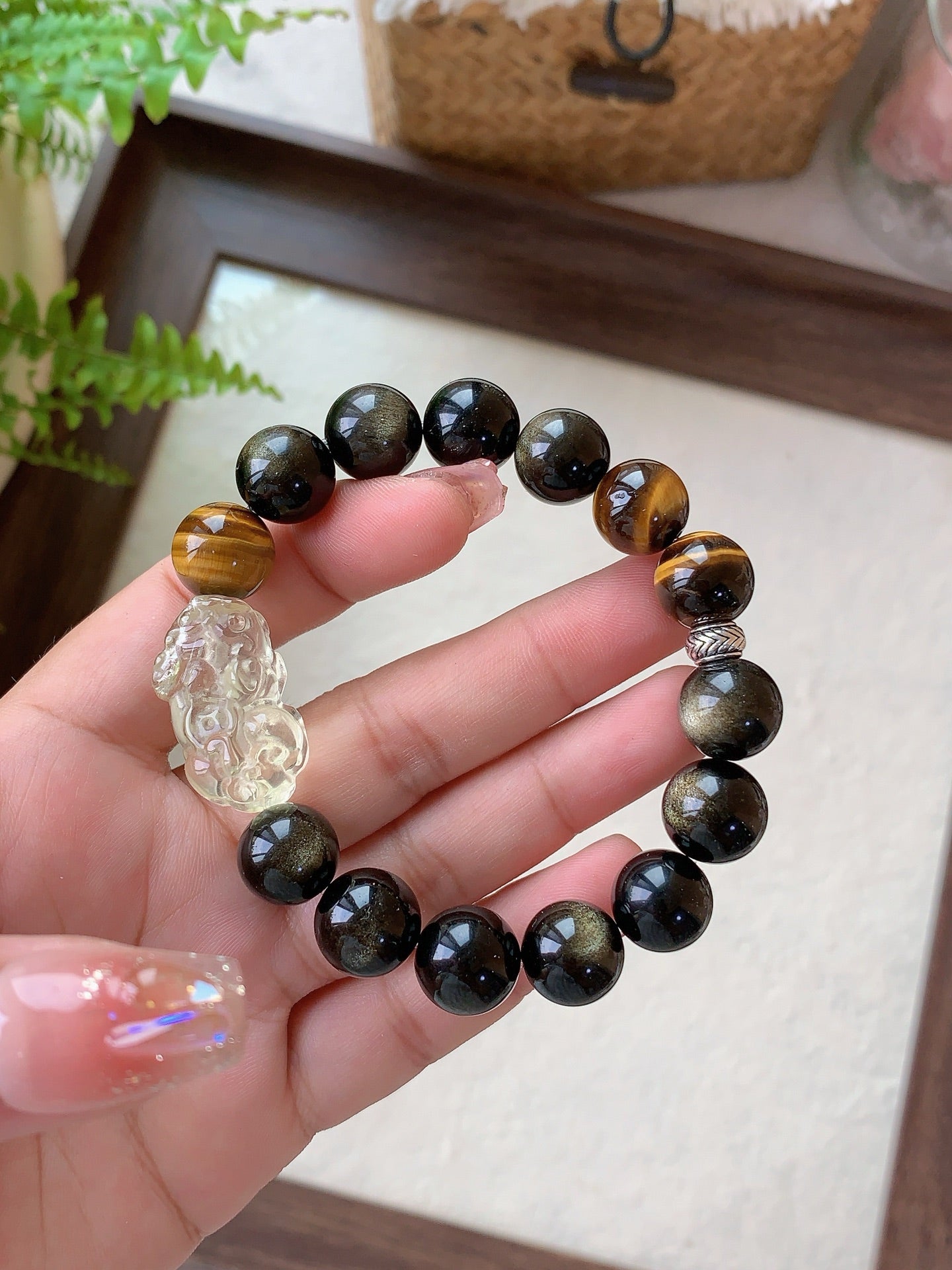 🖤 Golden Guardian Bracelet