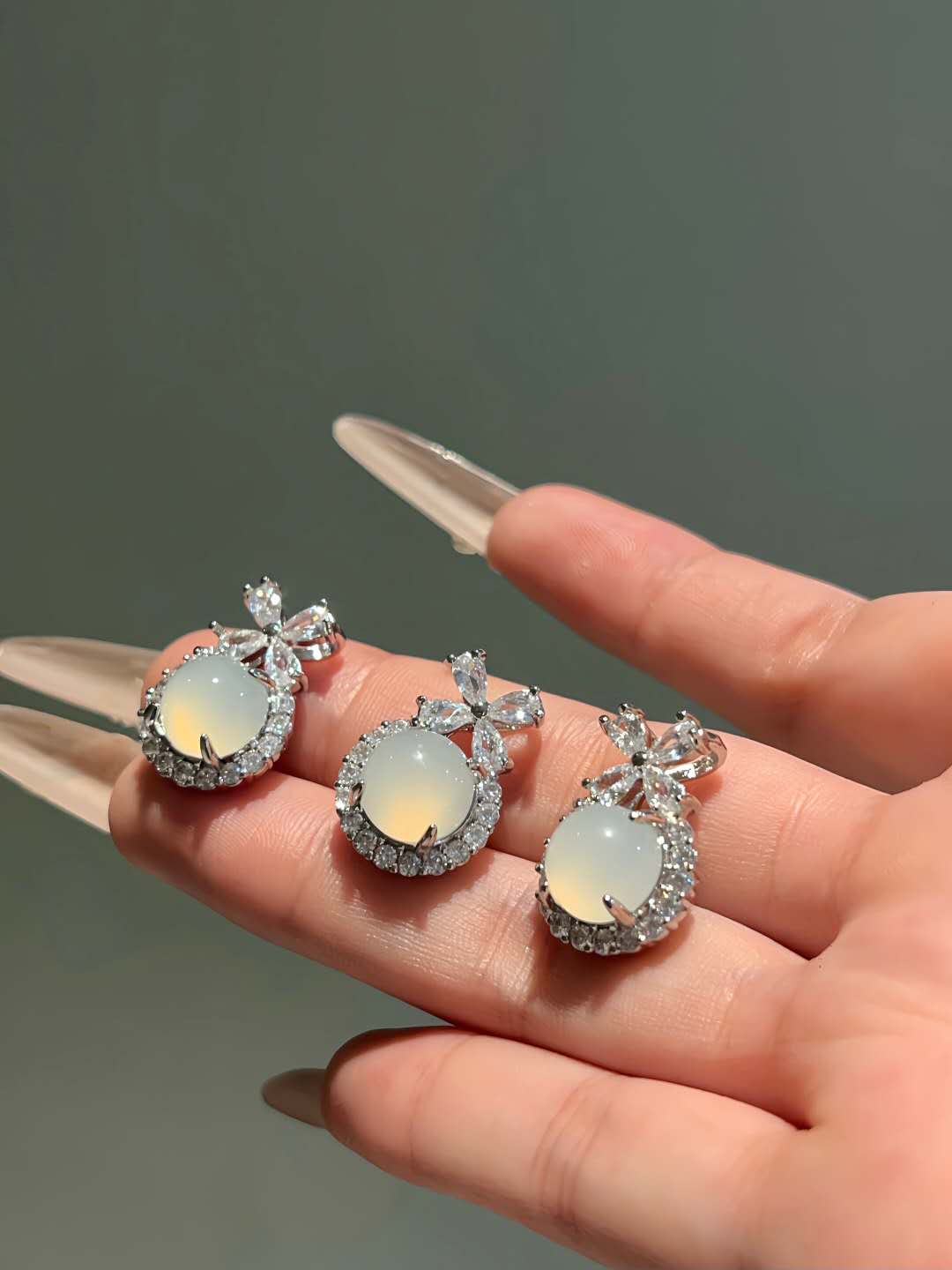 Moondrop Whisper – Premium Moonstone Pendant with Floral Zircon Design